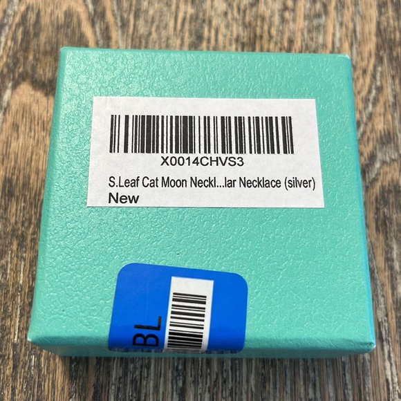 NEW Sterling Silver S. Leaf Cat Moon Necklace - Picture 3 of 5